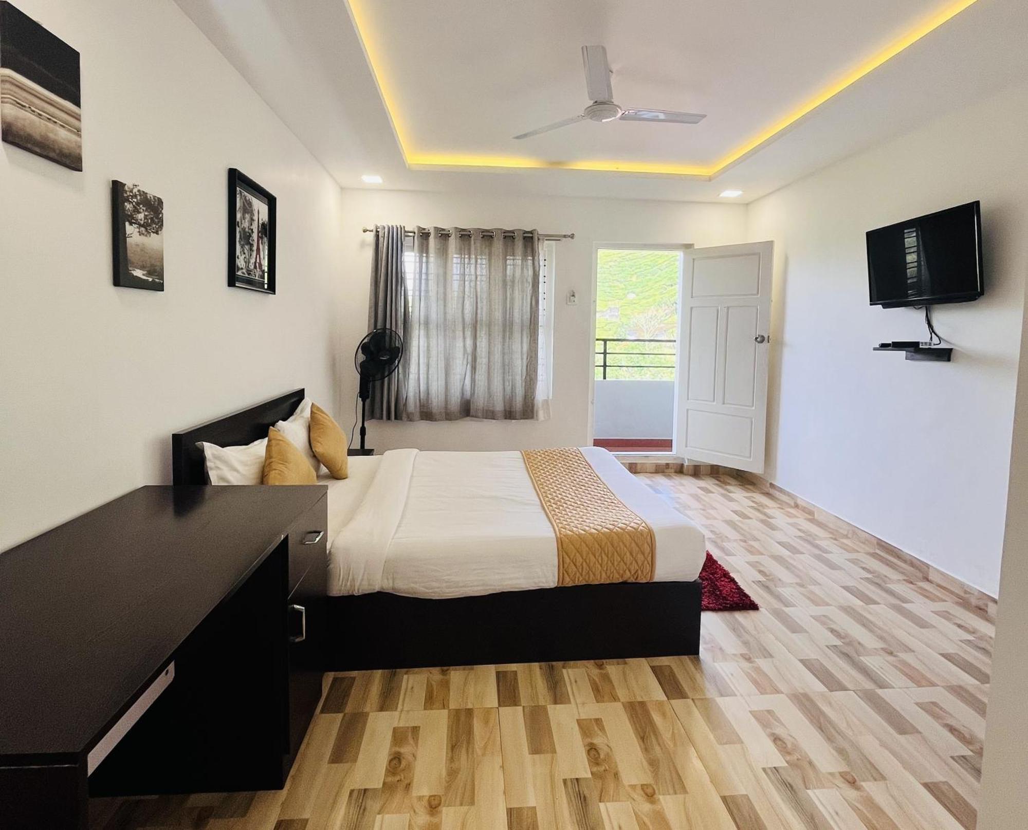 7 Malai Residency Homestay